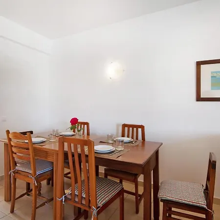 Algarve D Apartamento *